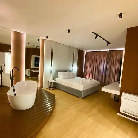 Hotel Capital Center