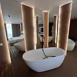 Hotel Capital Center 5*