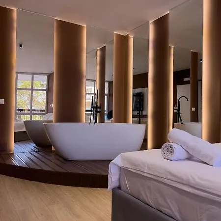 酒店 Capital Center 5*