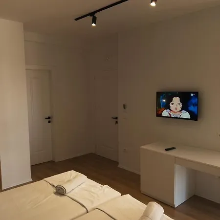 酒店 Capital Center 5*