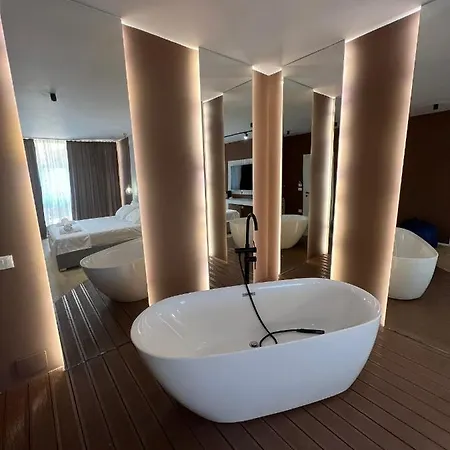 酒店 Capital Center 5*