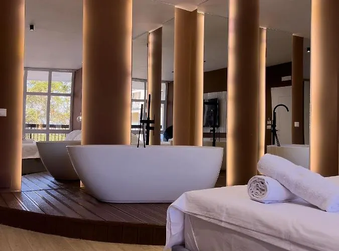 Hotel Capital Center 5*