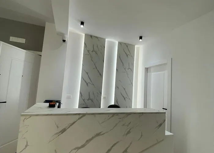 Capital Center 酒店 地拉那