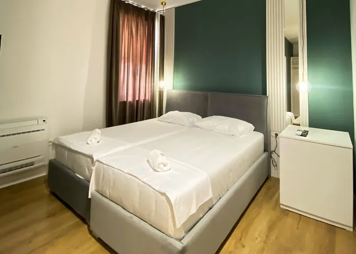 Capital Center 酒店 地拉那