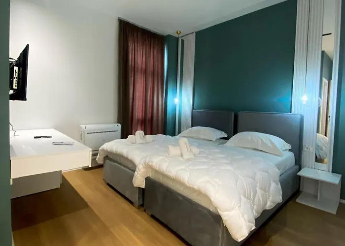 Capital Center 5* 地拉那